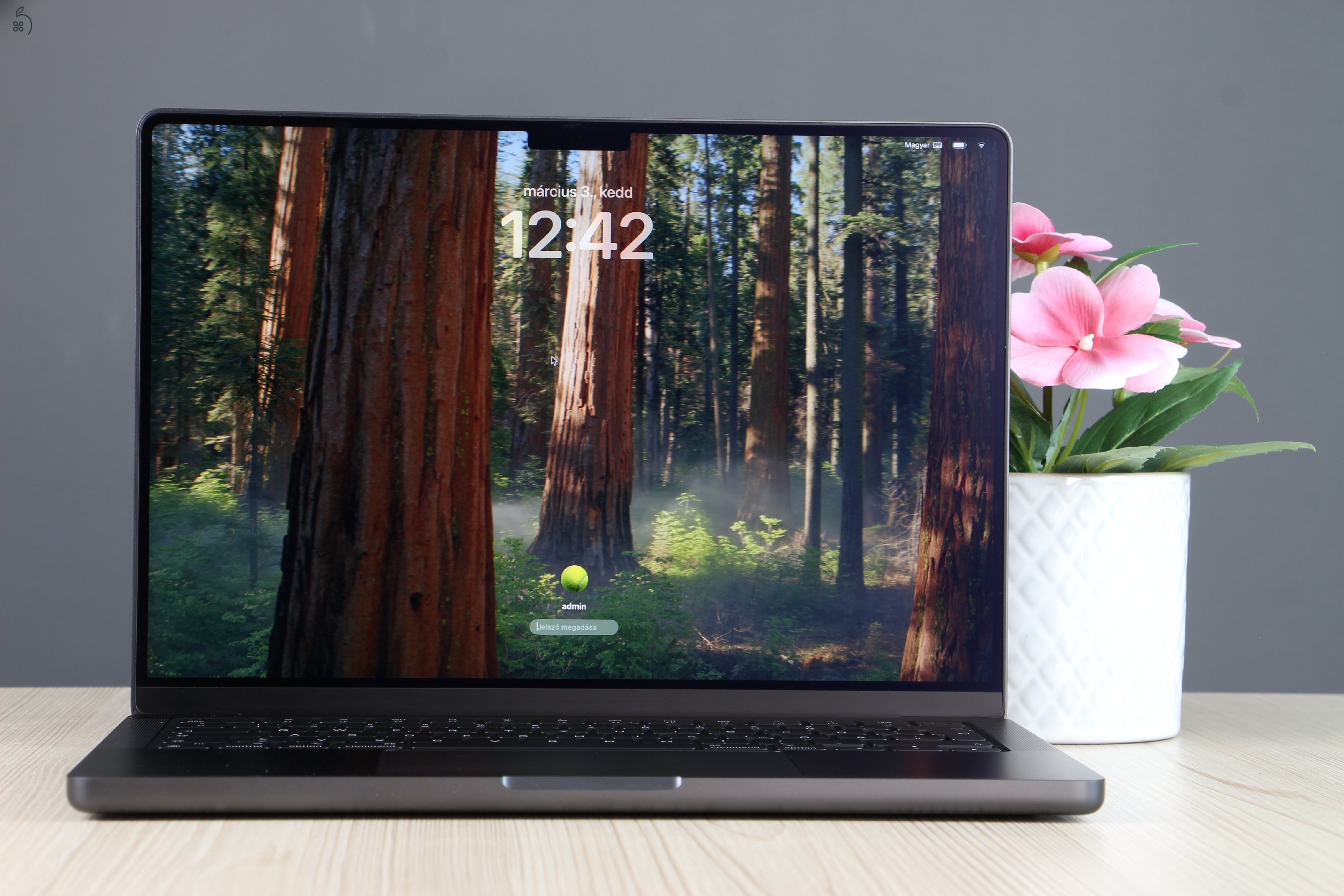 Apple Macbook Pro 14