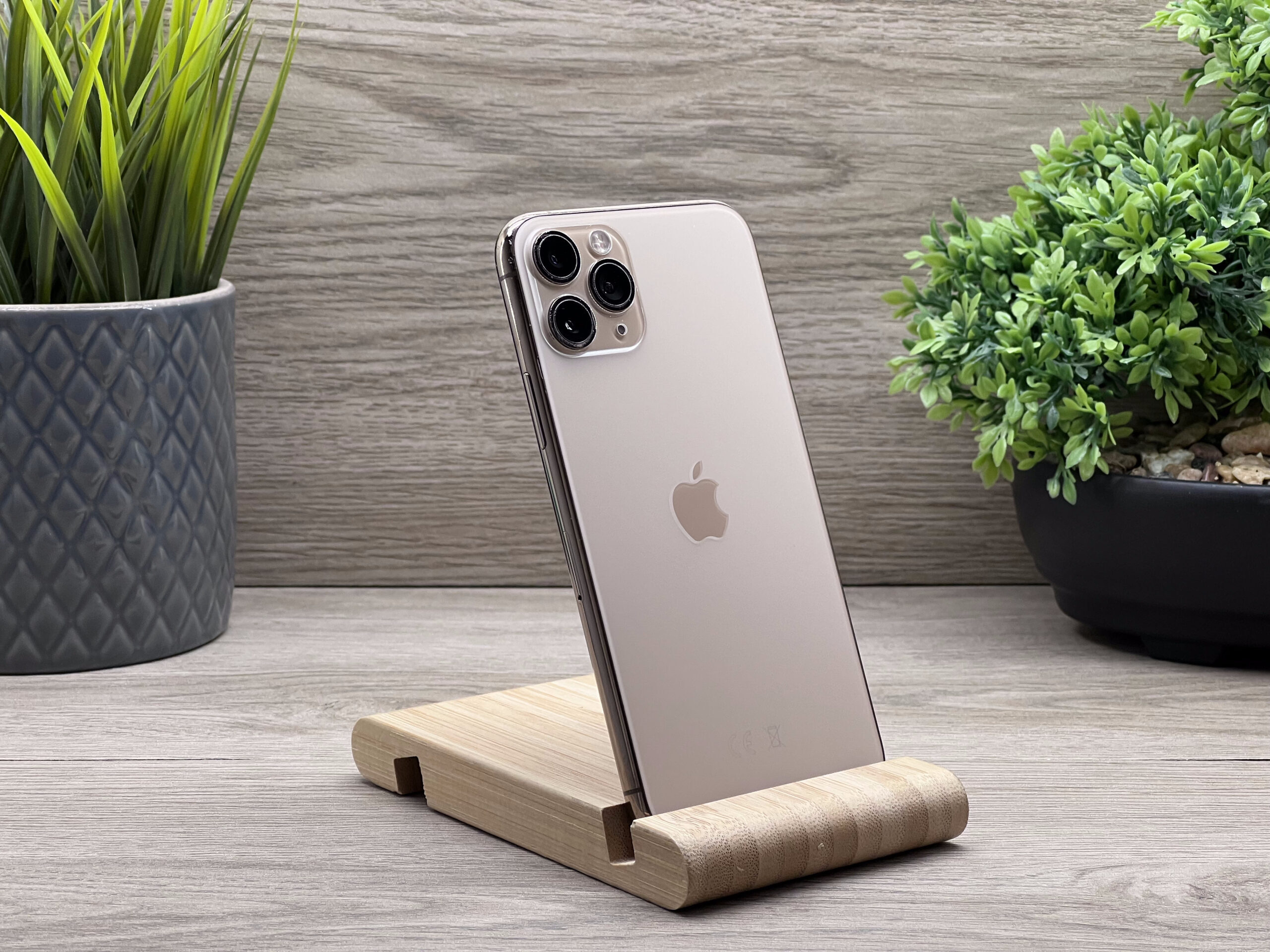 Hibátlan iPhone 11 Pro Gold 64GB 2 ÉV Garanciával 90%