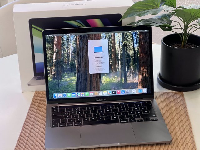 Hibátlan MacBook Pro 2020 M1 13”256GB 2 ÉV Garanciával