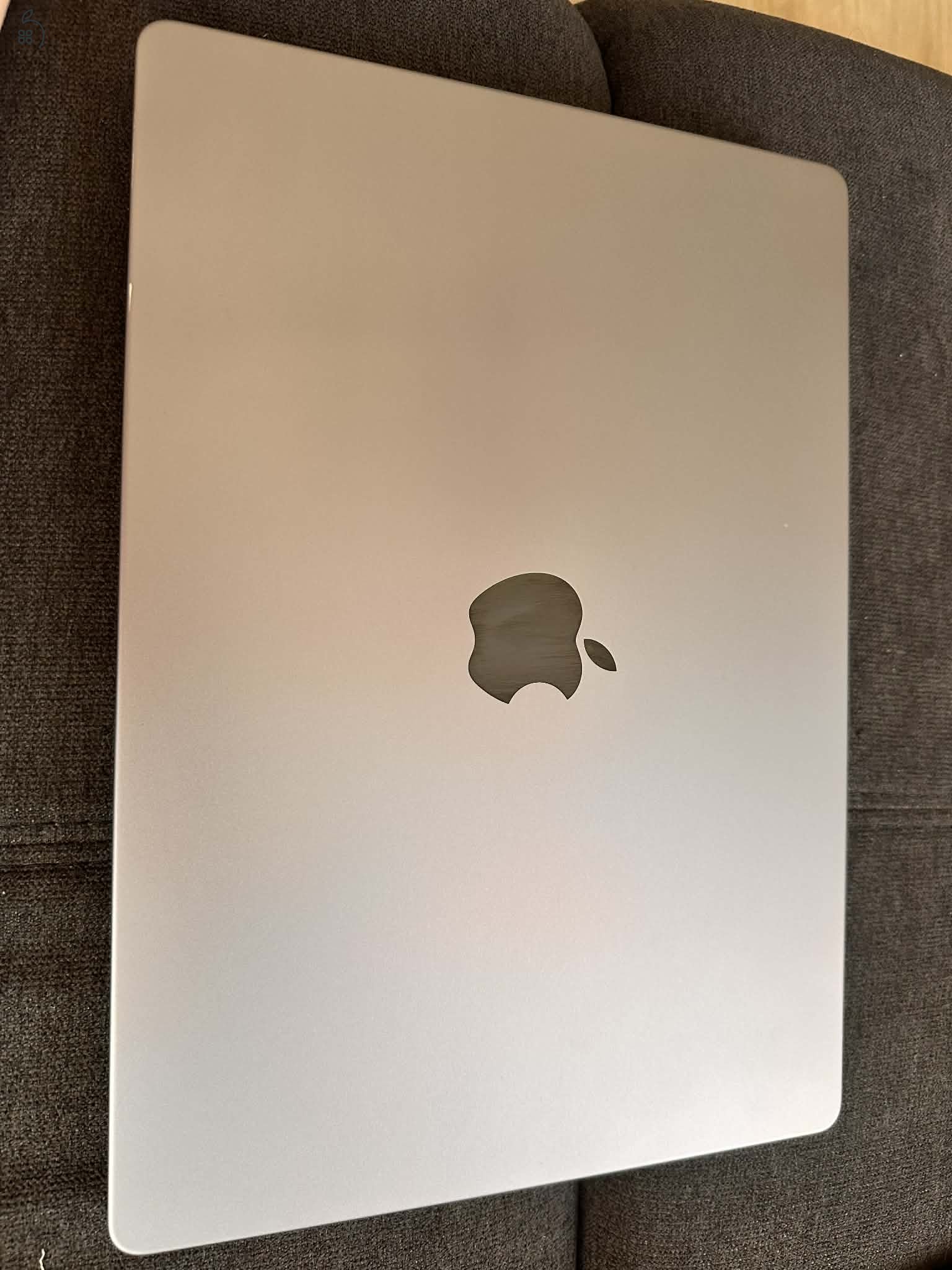 Magánszemélytól eladó Macbook Pro kihasználatlanság miatt