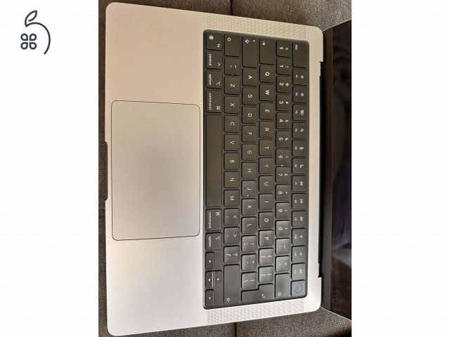 Magánszemélytól eladó Macbook Pro kihasználatlanság miatt