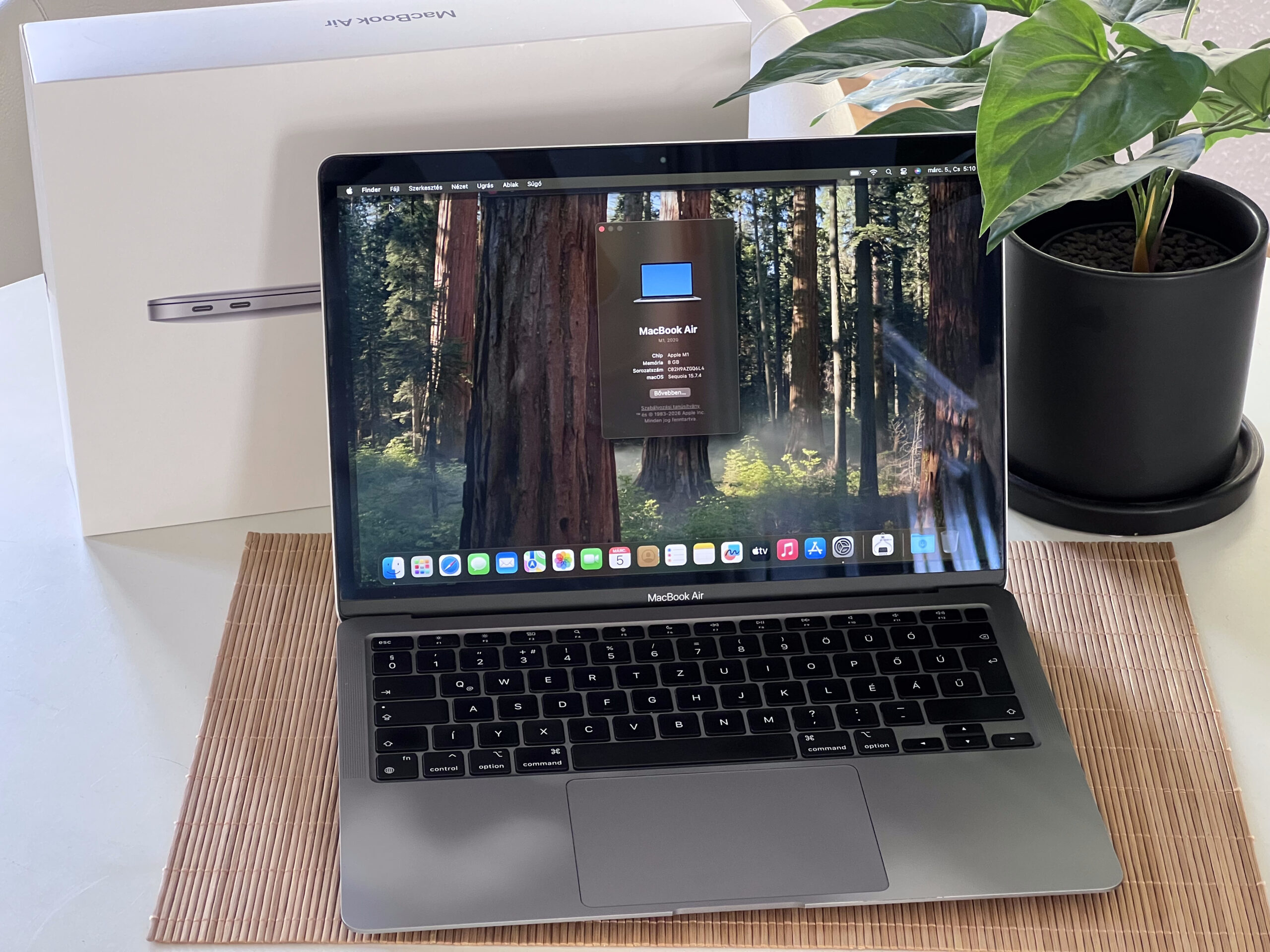 Hibátlan MacBook Air 2020 M1 13”256GB 2 ÉV Garanciával 100%