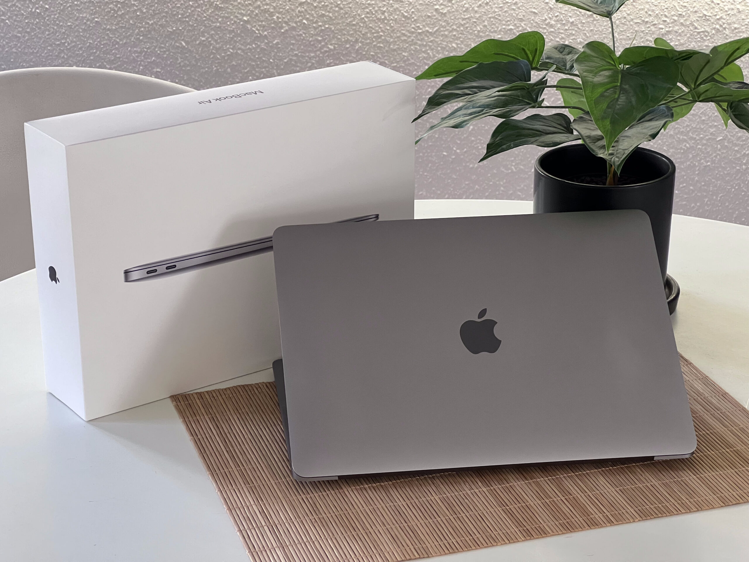 Hibátlan MacBook Air 2020 M1 13” 256GB 2 ÉV Garanciával 93%