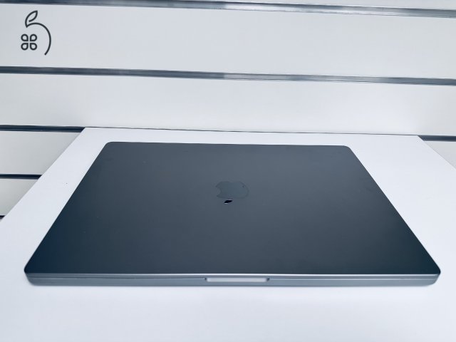 Üzletből, Macbook Pro Retina 16