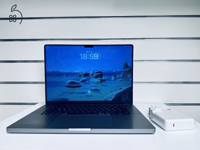 Üzletből, Macbook Pro Retina 16