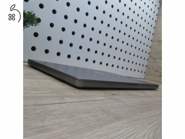 Apple MacBook Pro 16 (2021) – M1 Pro / 32GB / 512GB SSD – használt, karcmentes – 91% akku (188 ciklus)