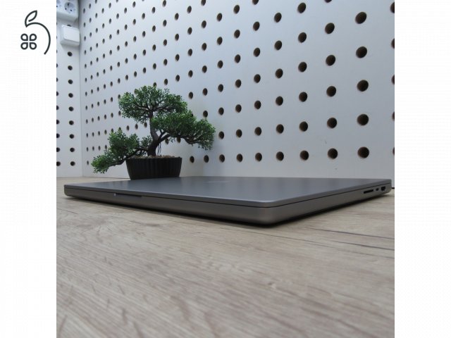 Apple MacBook Pro 16 (2021) – M1 Pro / 32GB / 512GB SSD – használt, karcmentes – 91% akku (188 ciklus)