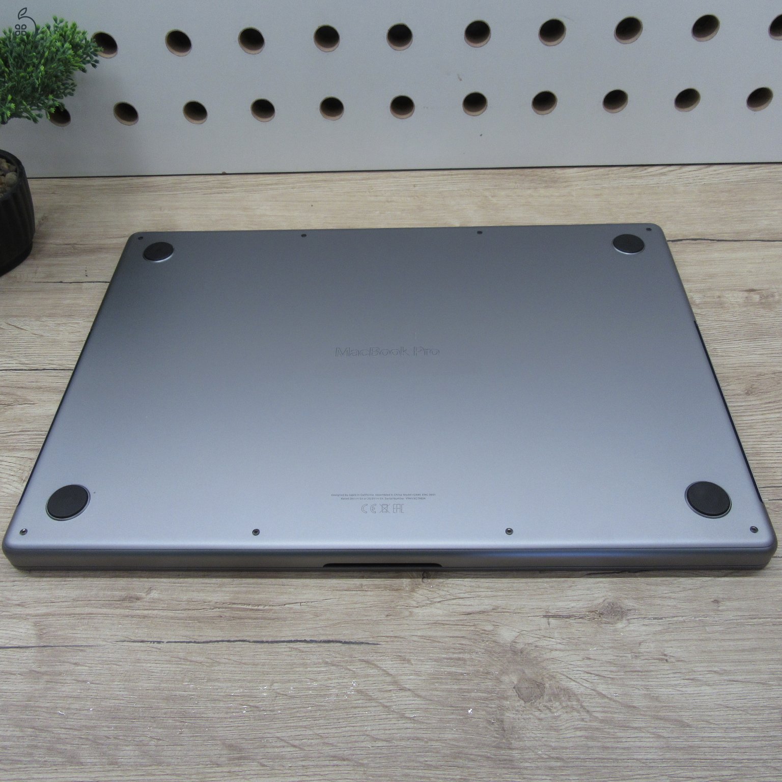 Apple MacBook Pro 16 (2021) – M1 Pro / 32GB / 512GB SSD – használt, karcmentes – 91% akku (188 ciklus)