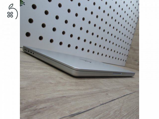 Apple MacBook Pro 14 (2021) – M1 Pro / 16GB / 500GB SSD – használt, szép állapot – 90% akku (265 ciklus)