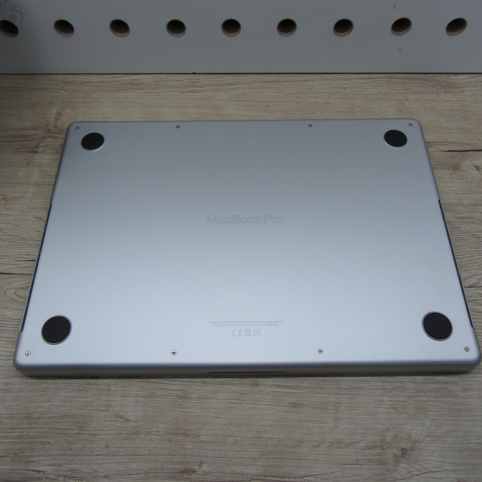 Apple MacBook Pro 14 (2021) – M1 Pro / 16GB / 500GB SSD – használt, szép állapot – 90% akku (265 ciklus)