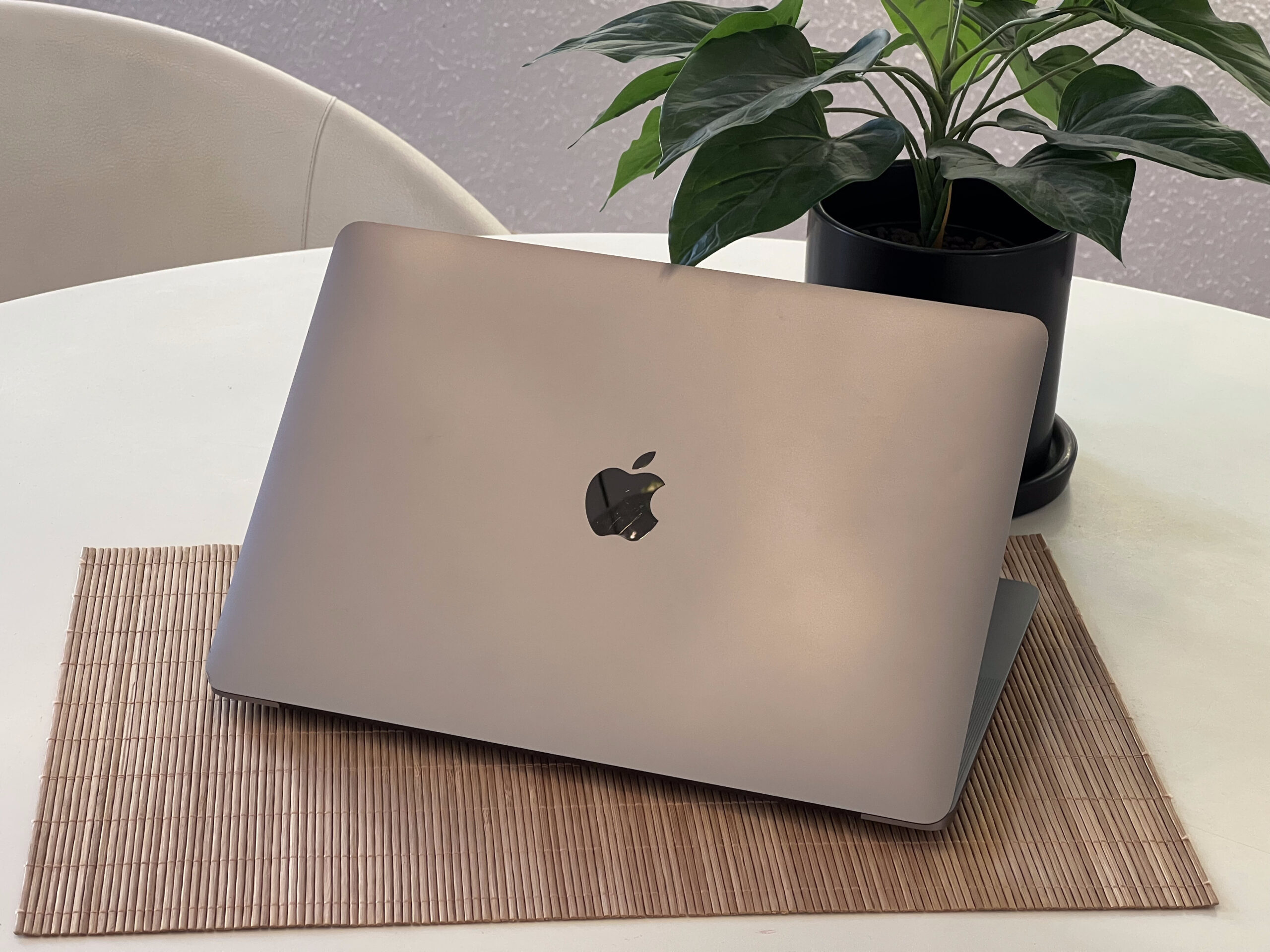 MacBook Air 2020 M1 13” 256GB 2 ÉV Garanciával 92%