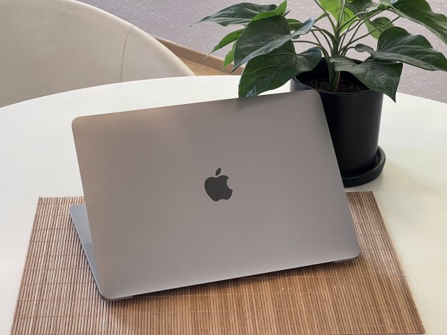 MacBook Air 2020 M1 13” 256GB 2 ÉV Garanciával 92%