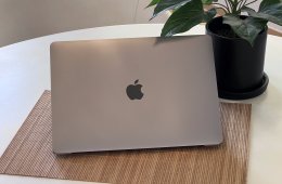 MacBook Air 2020 M1 13” 256GB 2 ÉV Garanciával 92%