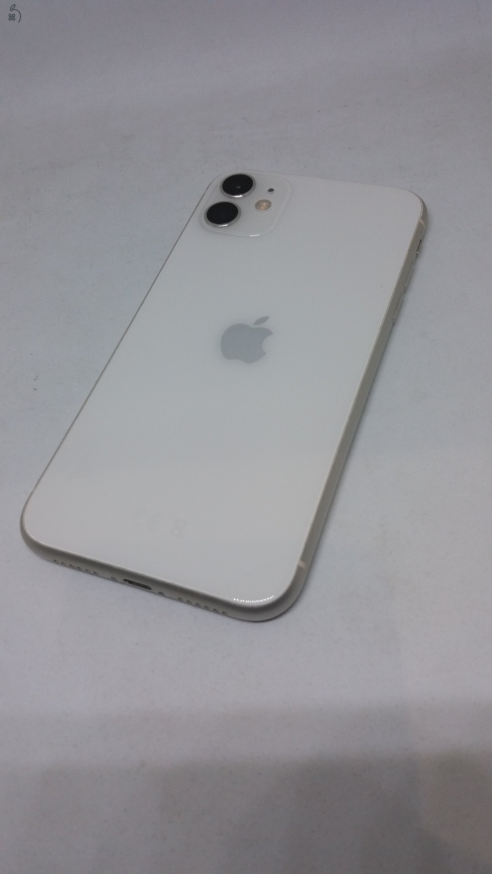 Hibátlan APPLE iPhone 11 - 64GB - 88% - FEHÉR színben ! ! !