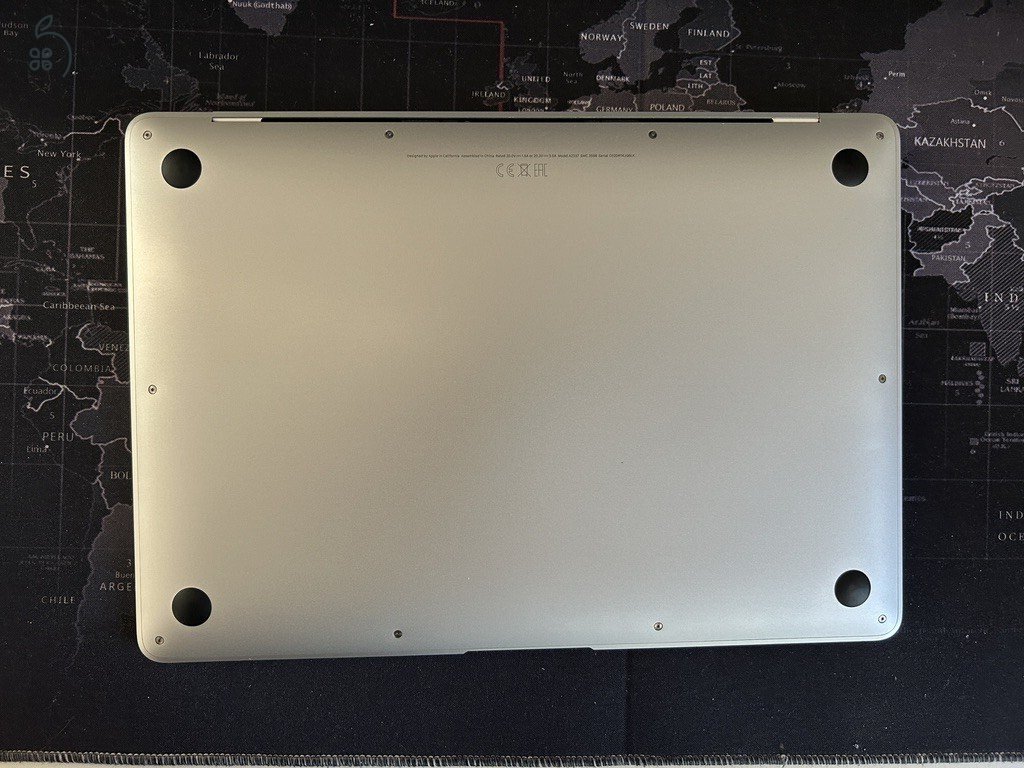  MacBook Air 13″ 2020, M1 8 Cores, 16 GB RAM, 8 core GPU, 512 GB SSD