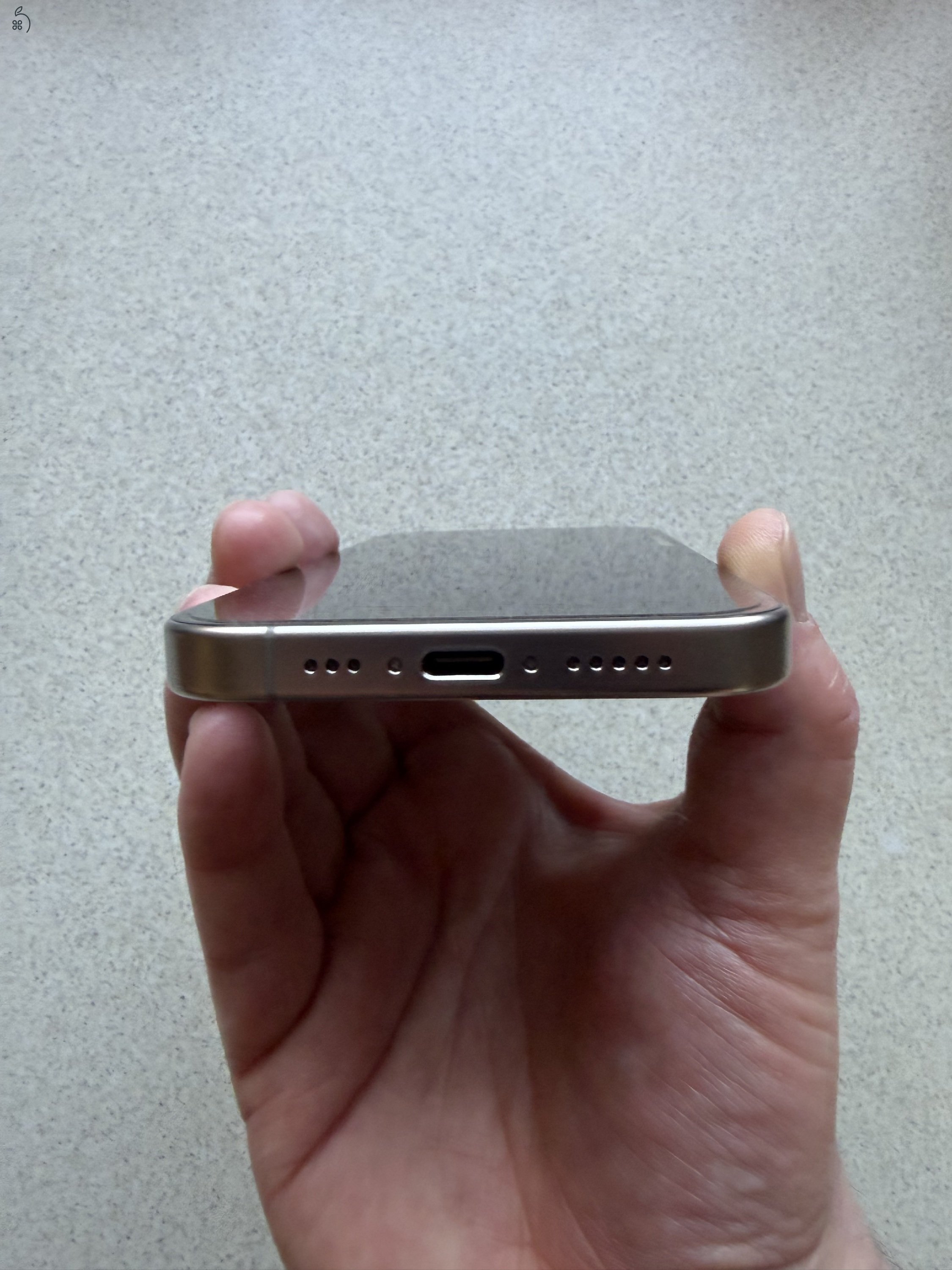 ✨ Eladó újszerű iPhone 15 Pro 128 GB – megkímélt, szinte új állapot ✨