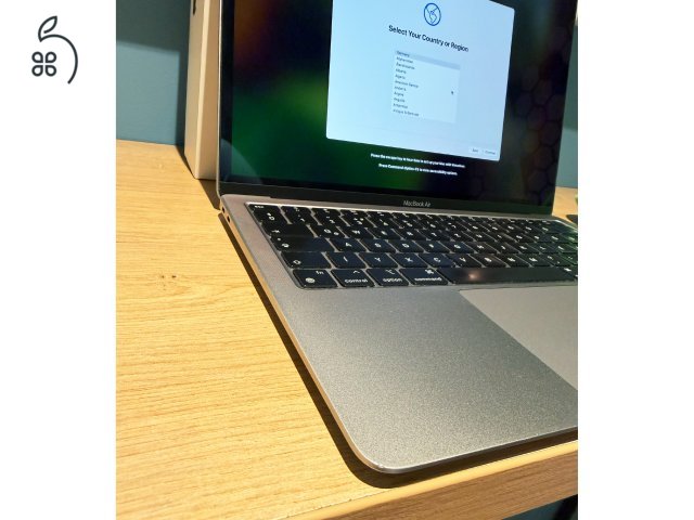 Apple MacBook Air M1 13” – 8GB / 256GB – dobozzal