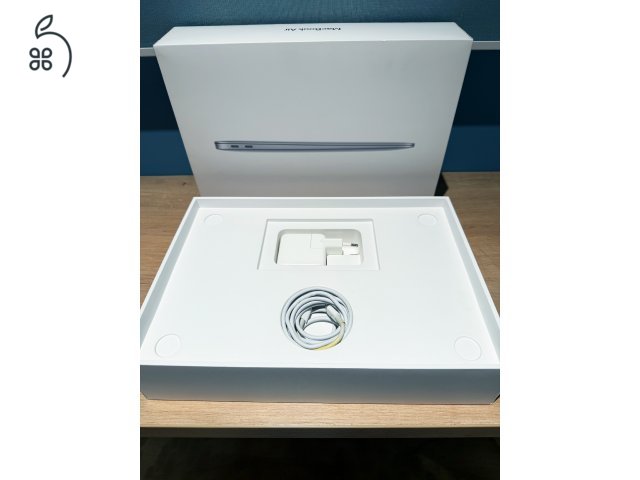 Apple MacBook Air M1 13” – 8GB / 256GB – dobozzal