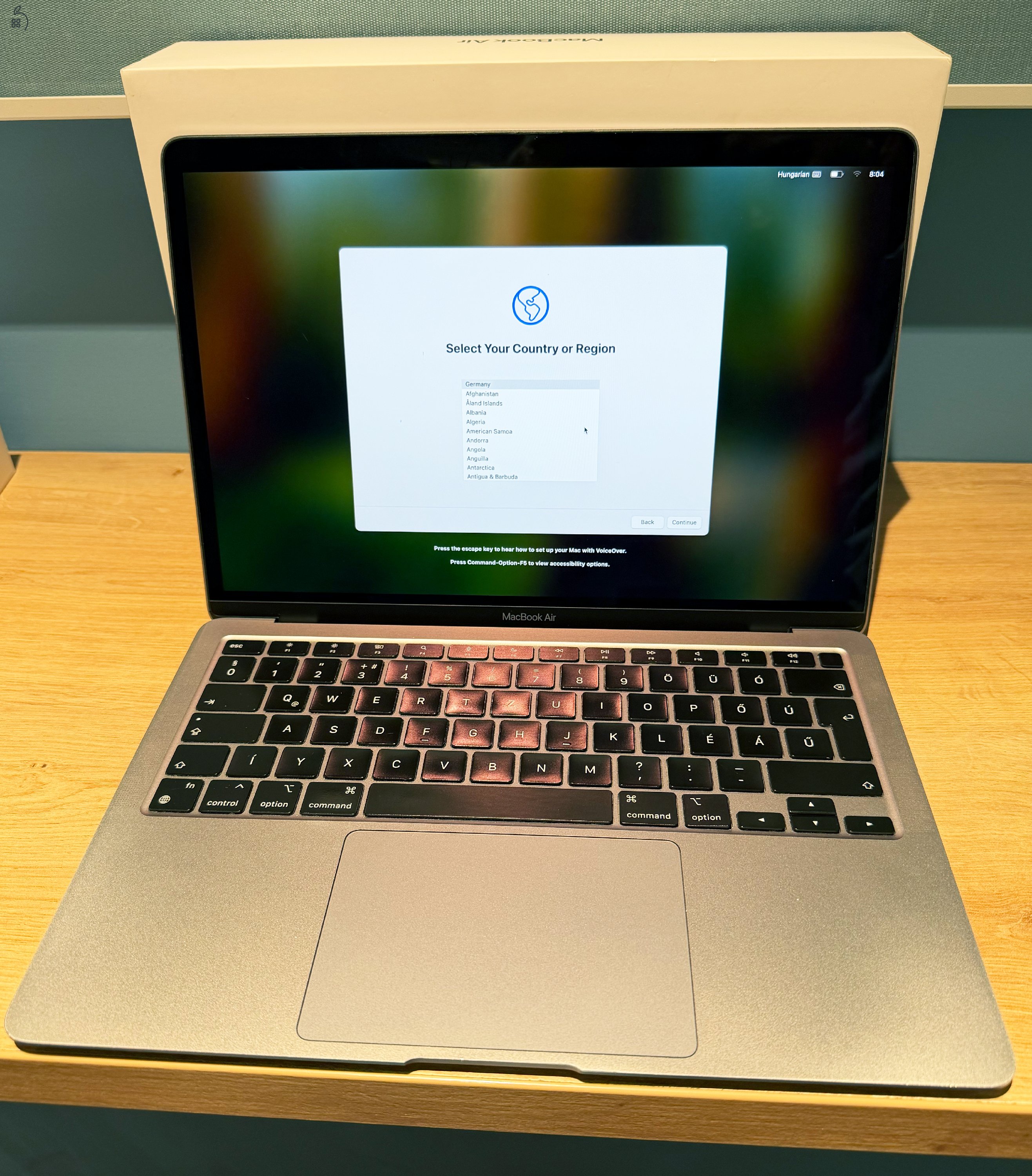 Apple MacBook Air M1 13” – 8GB / 256GB – dobozzal
