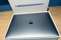 Apple MacBook Air M1 13” – 8GB / 256GB – dobozzal