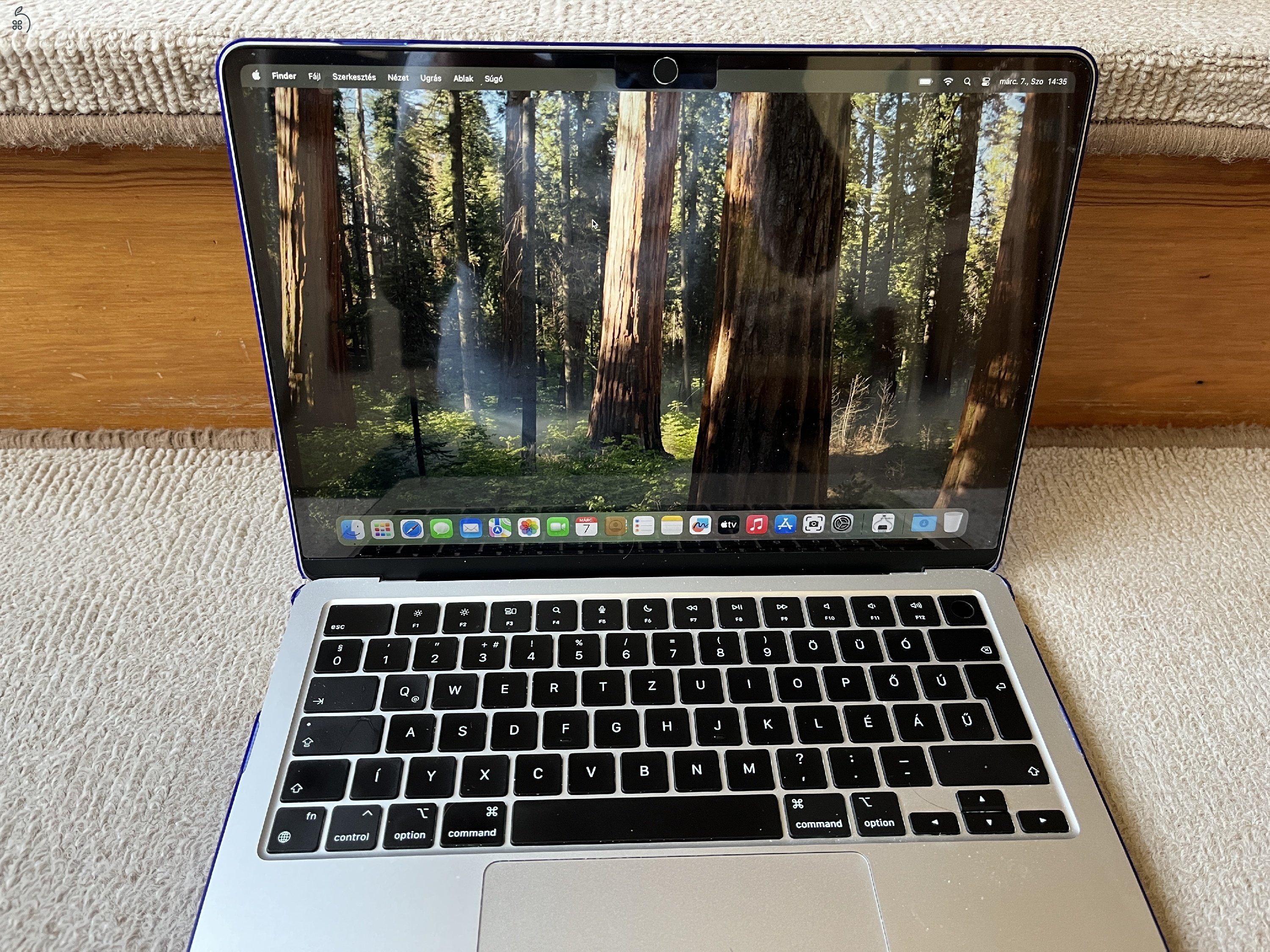 MacBook Air M3 - 2027.10.03 -ig garanciális , 100% -os aksival eladó.