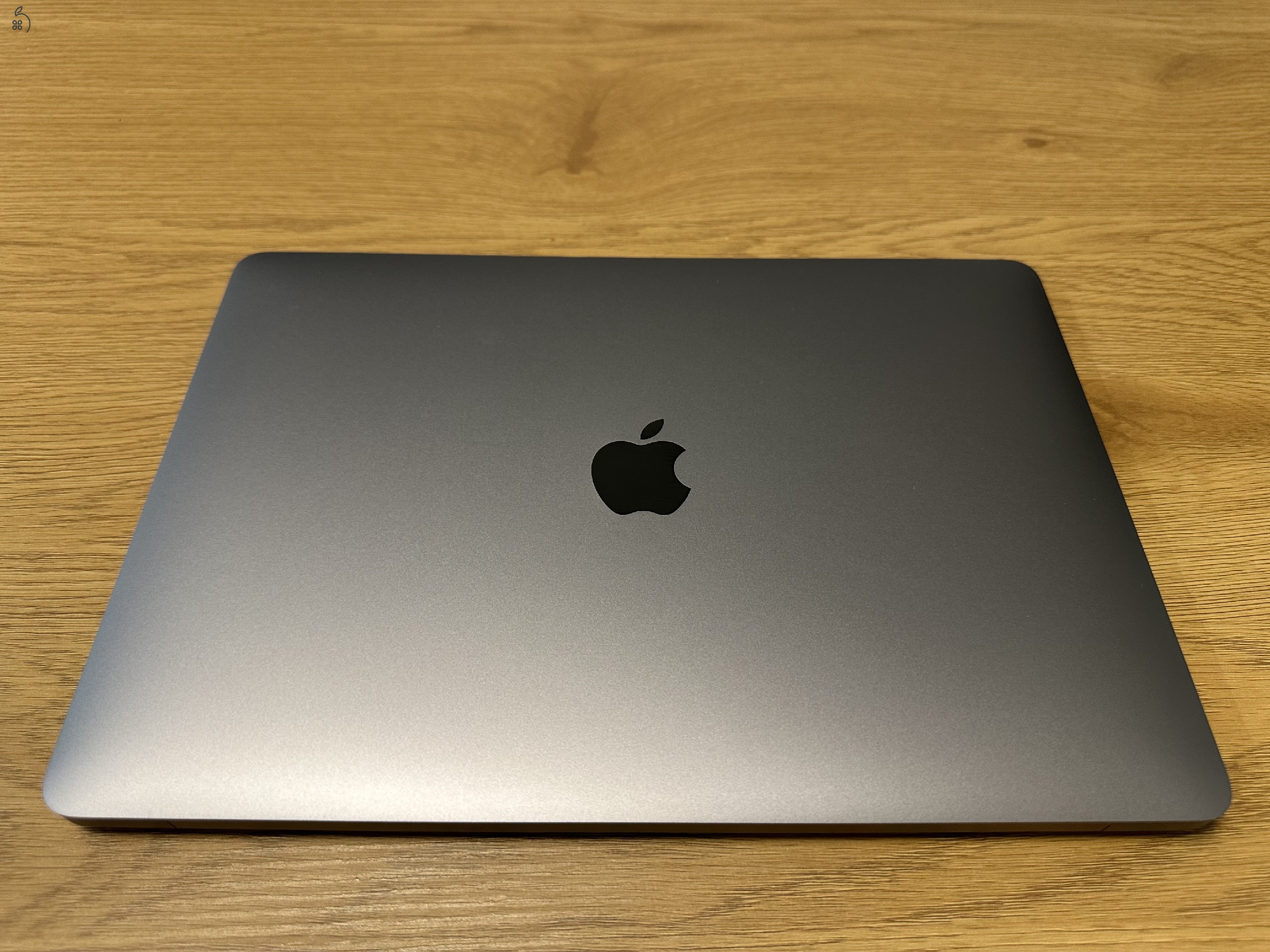 MacBook Air Retina 13” (2020, Intel, 8GB / 256GB) – megkímélt