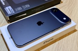 Apple iPhone AIR 256GB fekete - független - karcmentes - garanciális - Pitaka aramid tok és fólia
