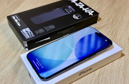 Apple iPhone AIR 256GB fekete - független - karcmentes - garanciális - Pitaka aramid tok és fólia