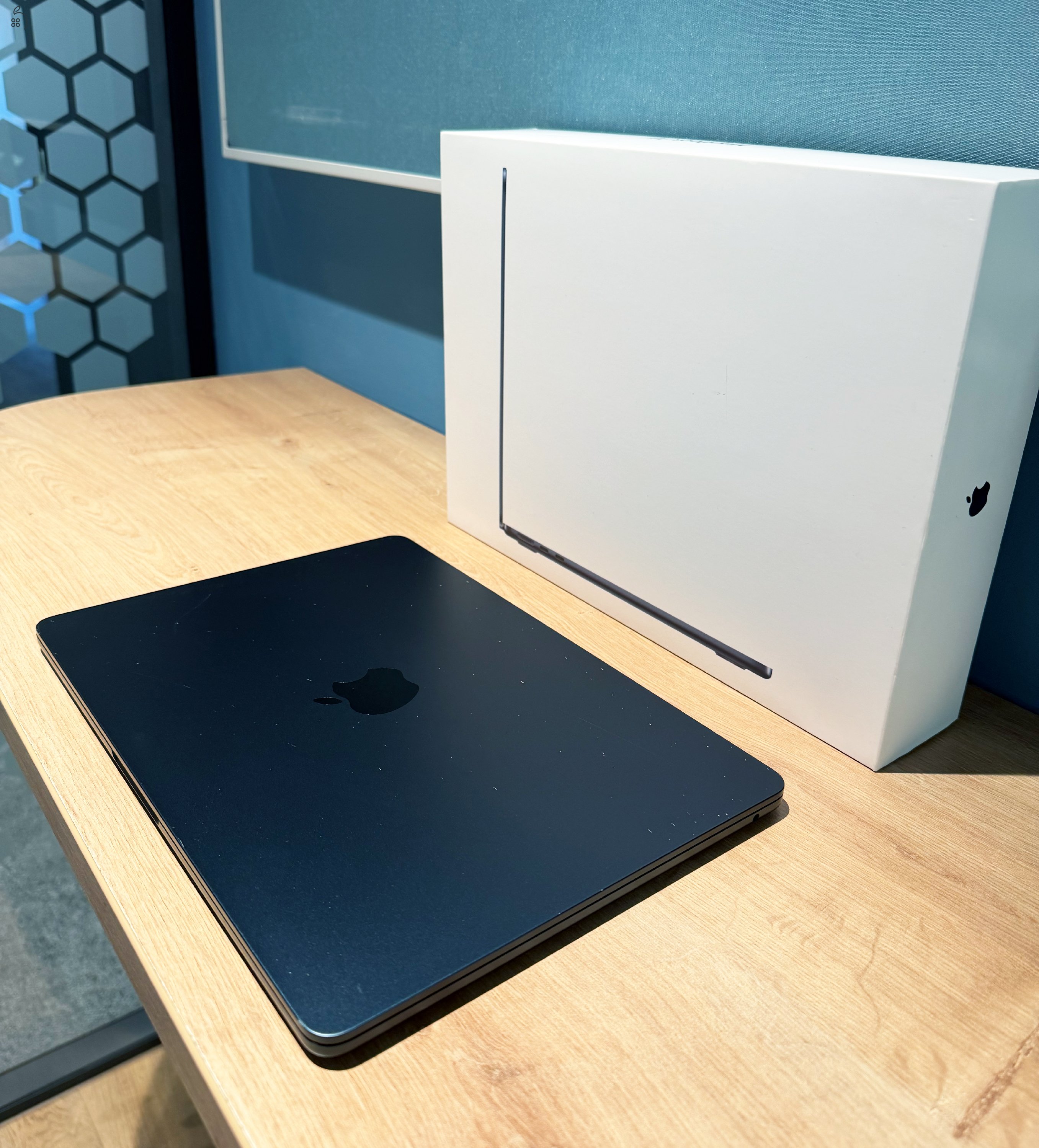 Apple MacBook Air M2 – 16GB RAM / 256GB SSD – garanciával