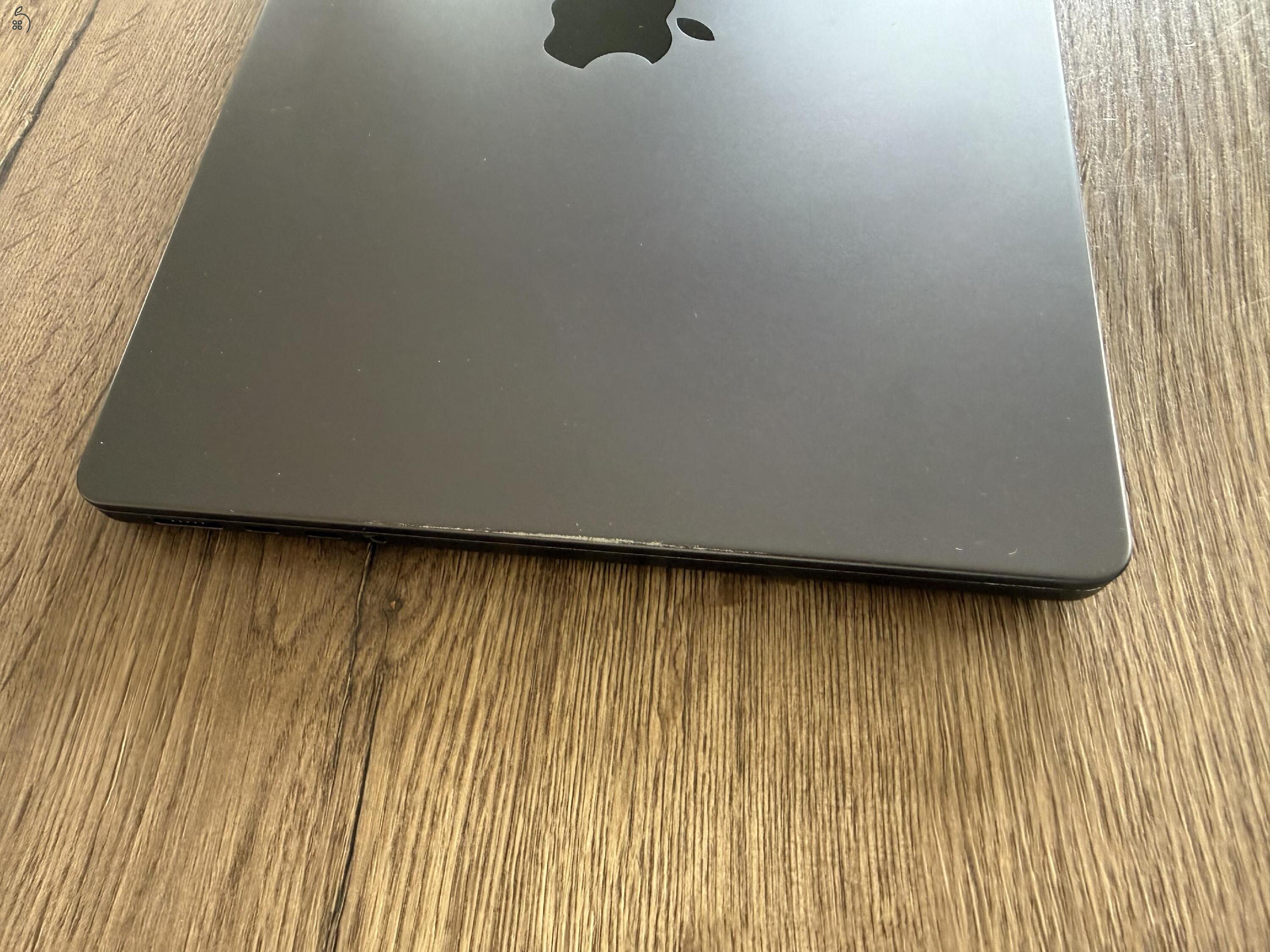 MacBook Pro 14