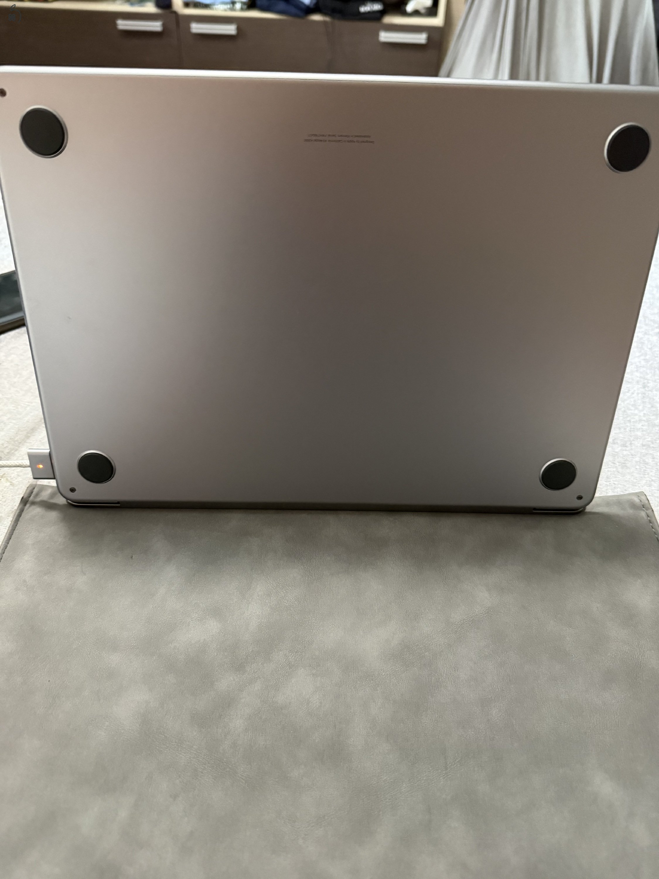 Apple Macbook Air M2 2022
