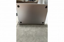 Apple Macbook Air M2 2022