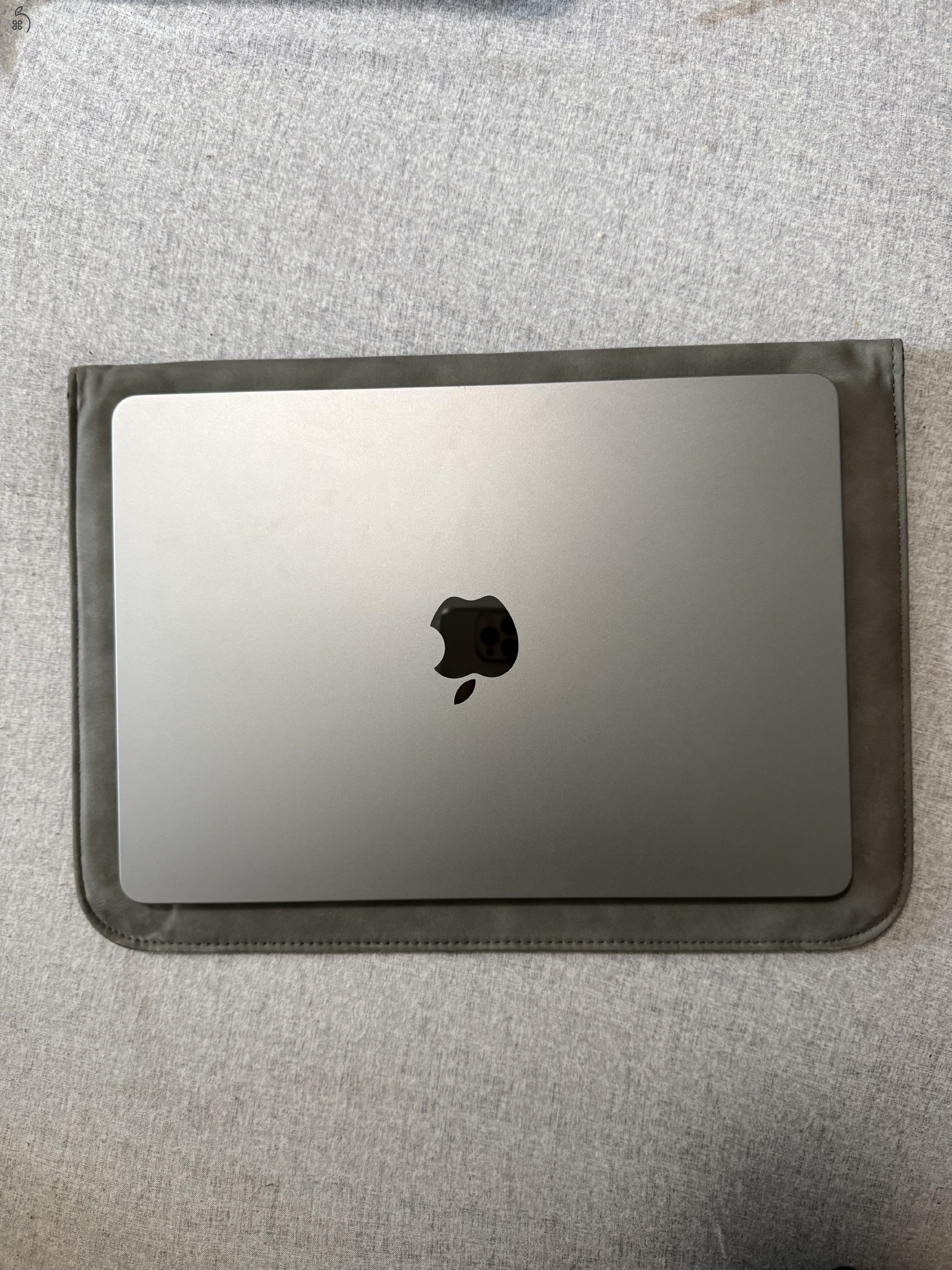 Apple Macbook Air M2 2022