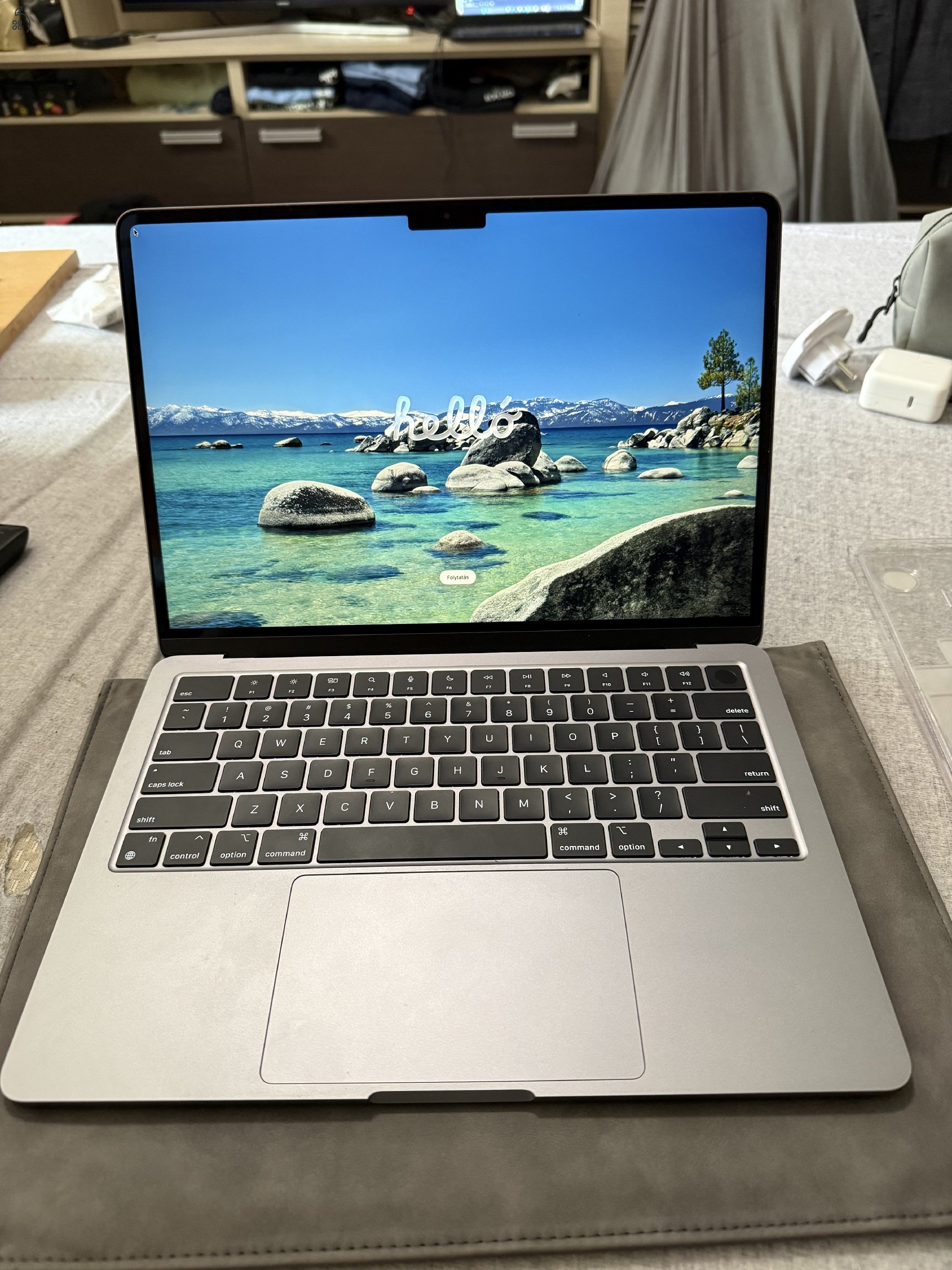 Apple Macbook Air M2 2022