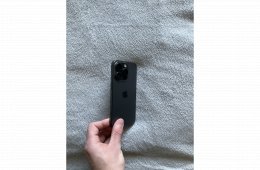Eladó iPhone 15 Pro 128GB fekete – újszerű, karcmentes, extrákkal