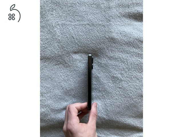 Eladó iPhone 15 Pro 128GB fekete – újszerű, karcmentes, extrákkal