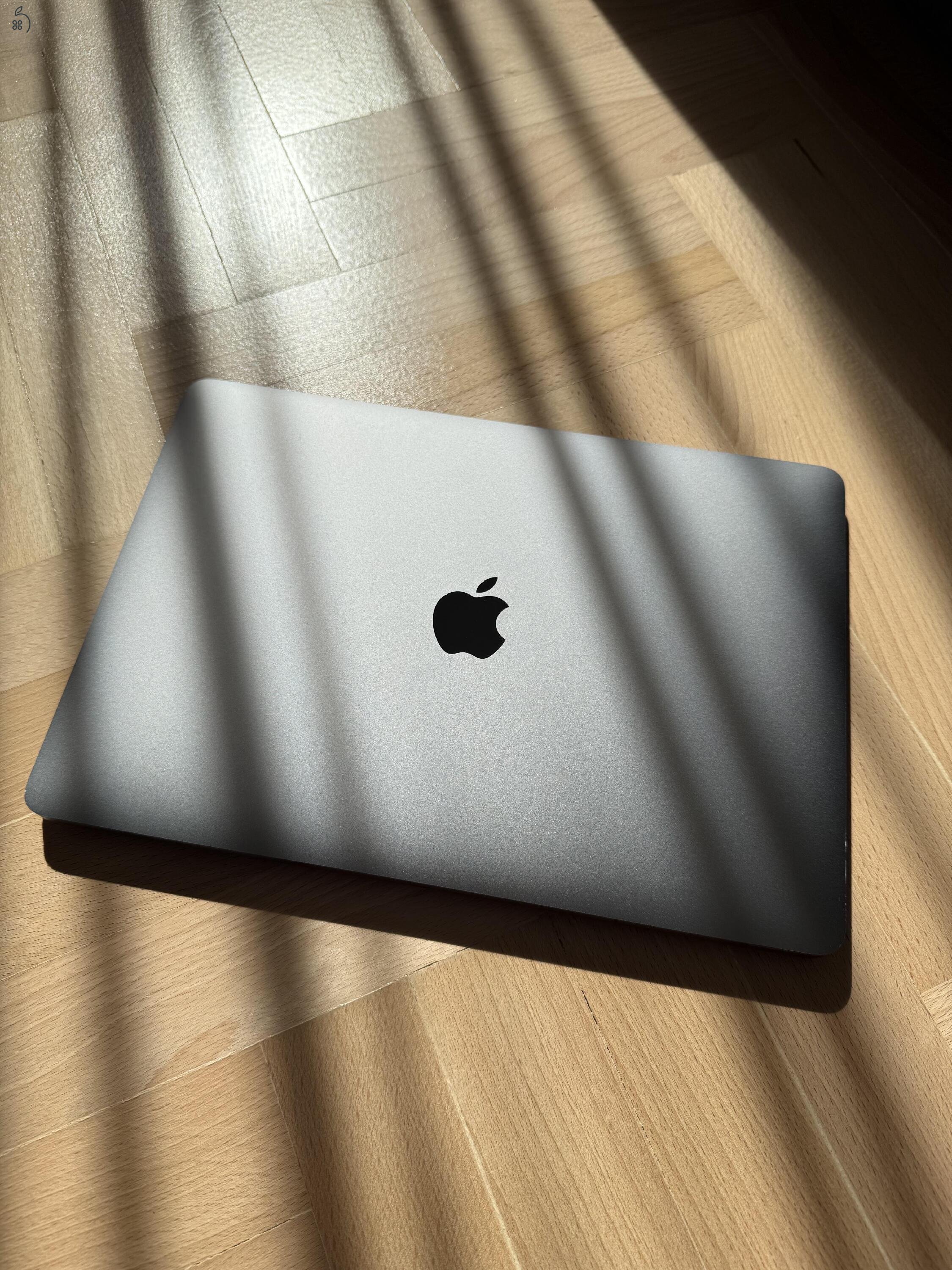 Macbook Air // M1 // 16GB! // 256GB // space grey // magyar billentyűzet