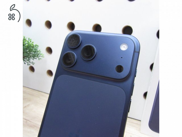 Apple iPhone 17 Pro Max Deep Blue 256GB használt újszerű – 100% akku (36 ciklus) – garancia 2029.01.03.-ig