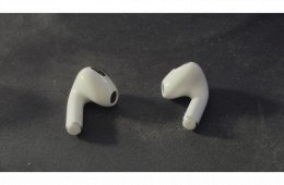 Apple AirPods 3. generáció dobozával