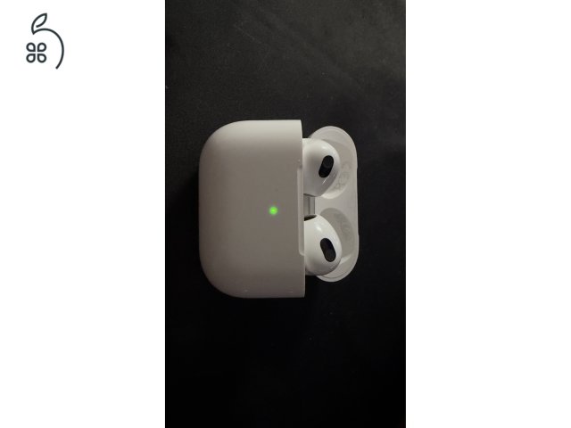 Apple AirPods 3. generáció dobozával