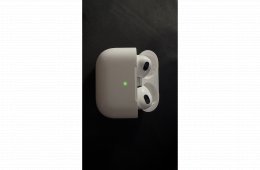 Apple AirPods 3. generáció dobozával