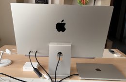 Studio Display (5K, 27