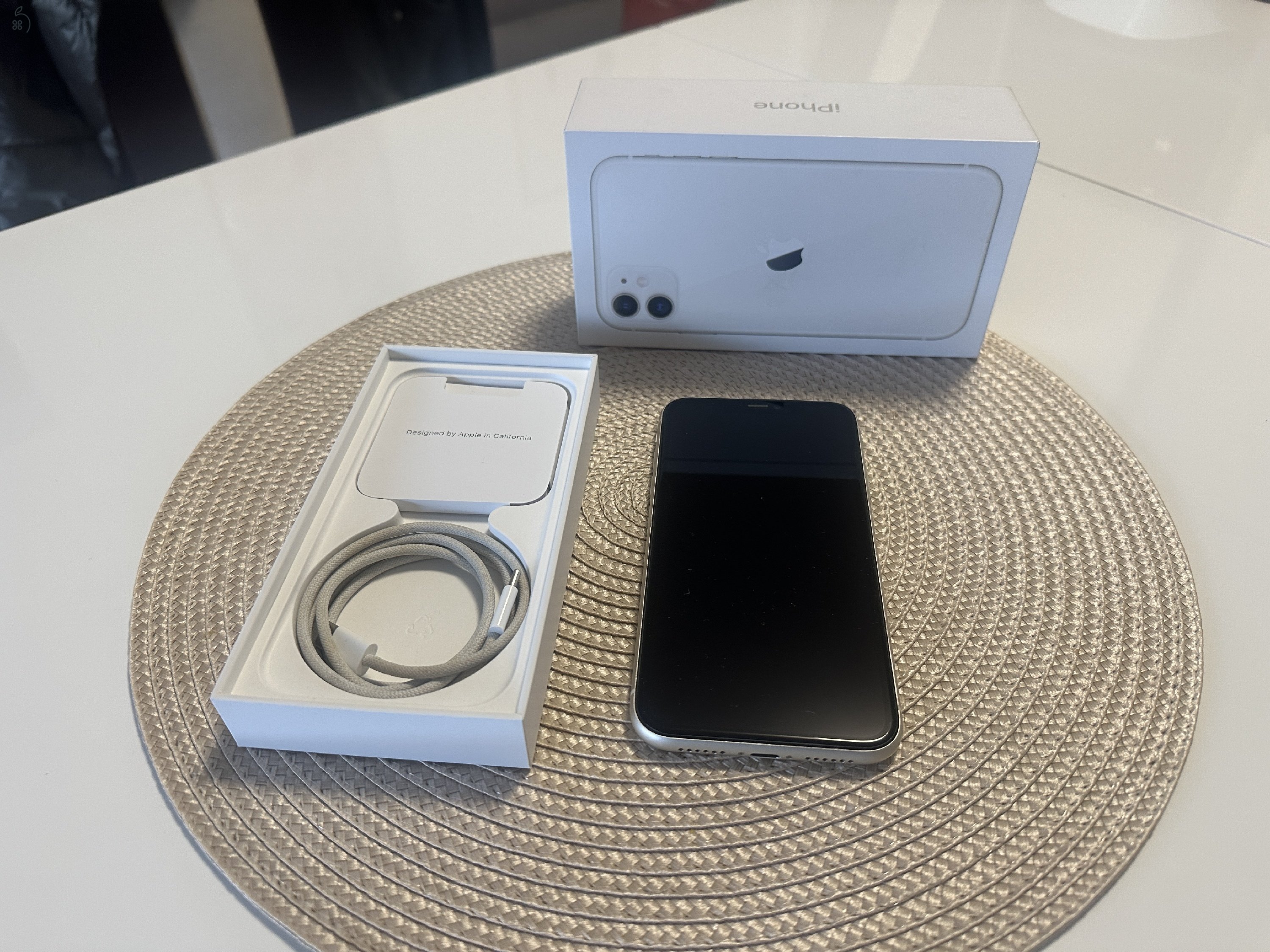 Apple iPhone 11 128Gb Fehér Független Új Akkuval!