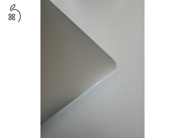 Tökéletes Állapotú 2020 Macbook Air laptop 