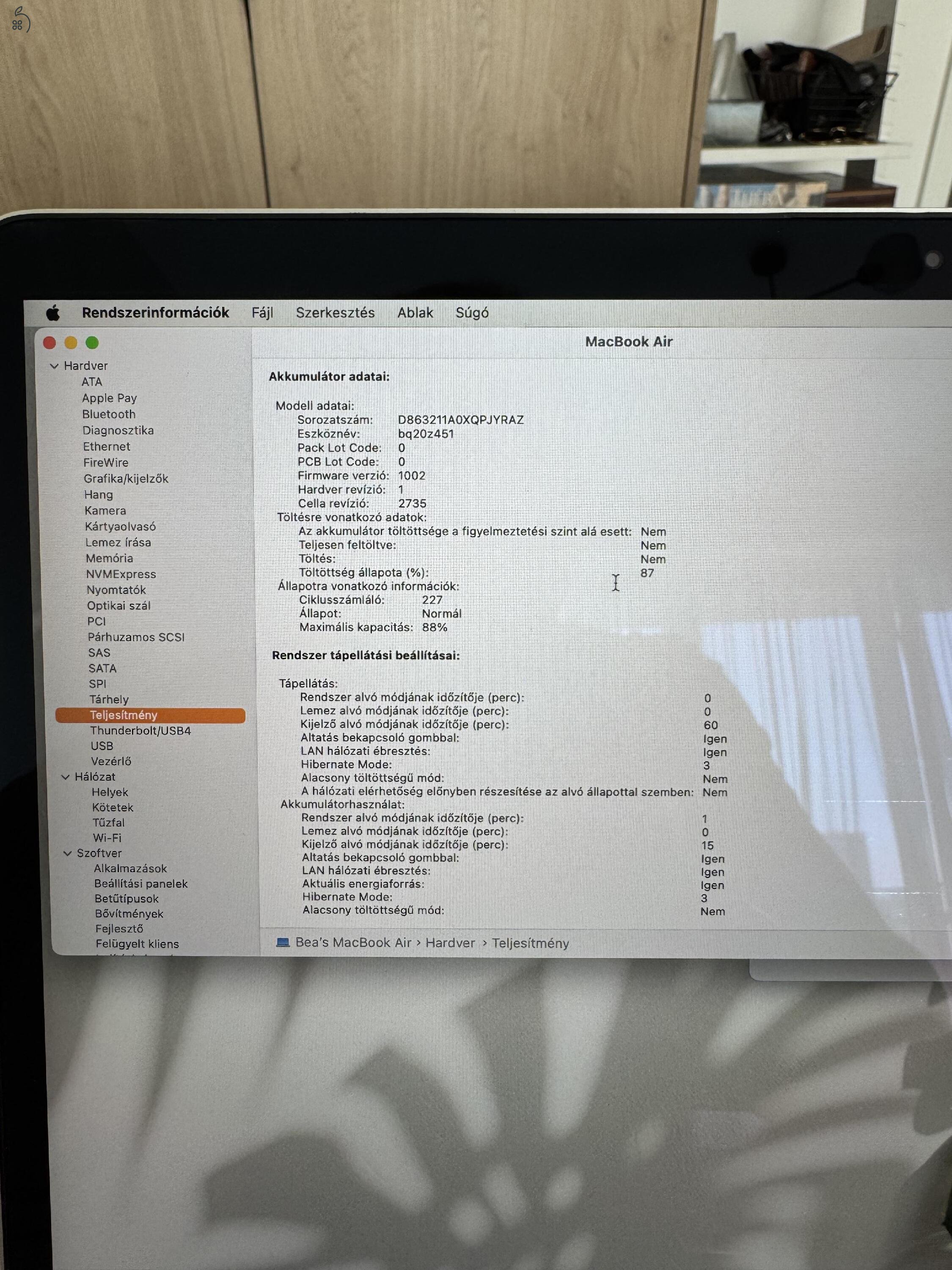 Tökéletes Állapotú 2020 Macbook Air laptop 