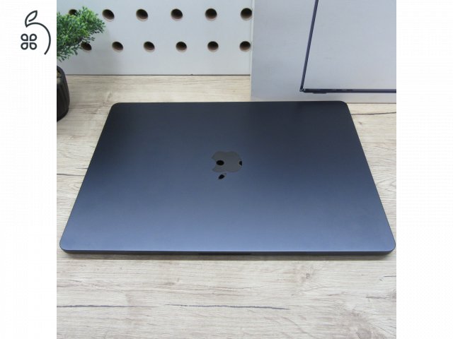 Apple MacBook Air 15 (2024) – M3 / 8GB / 250GB SSD – használt, karcmentes - 6 hónap garancia