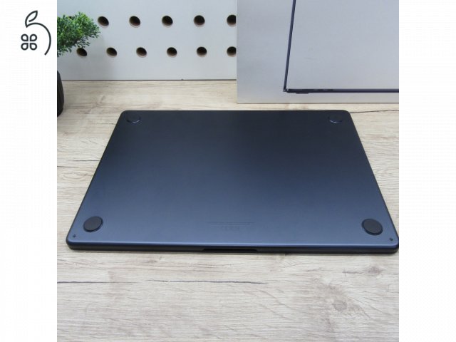 Apple MacBook Air 15 (2024) – M3 / 8GB / 250GB SSD – használt, karcmentes - 6 hónap garancia