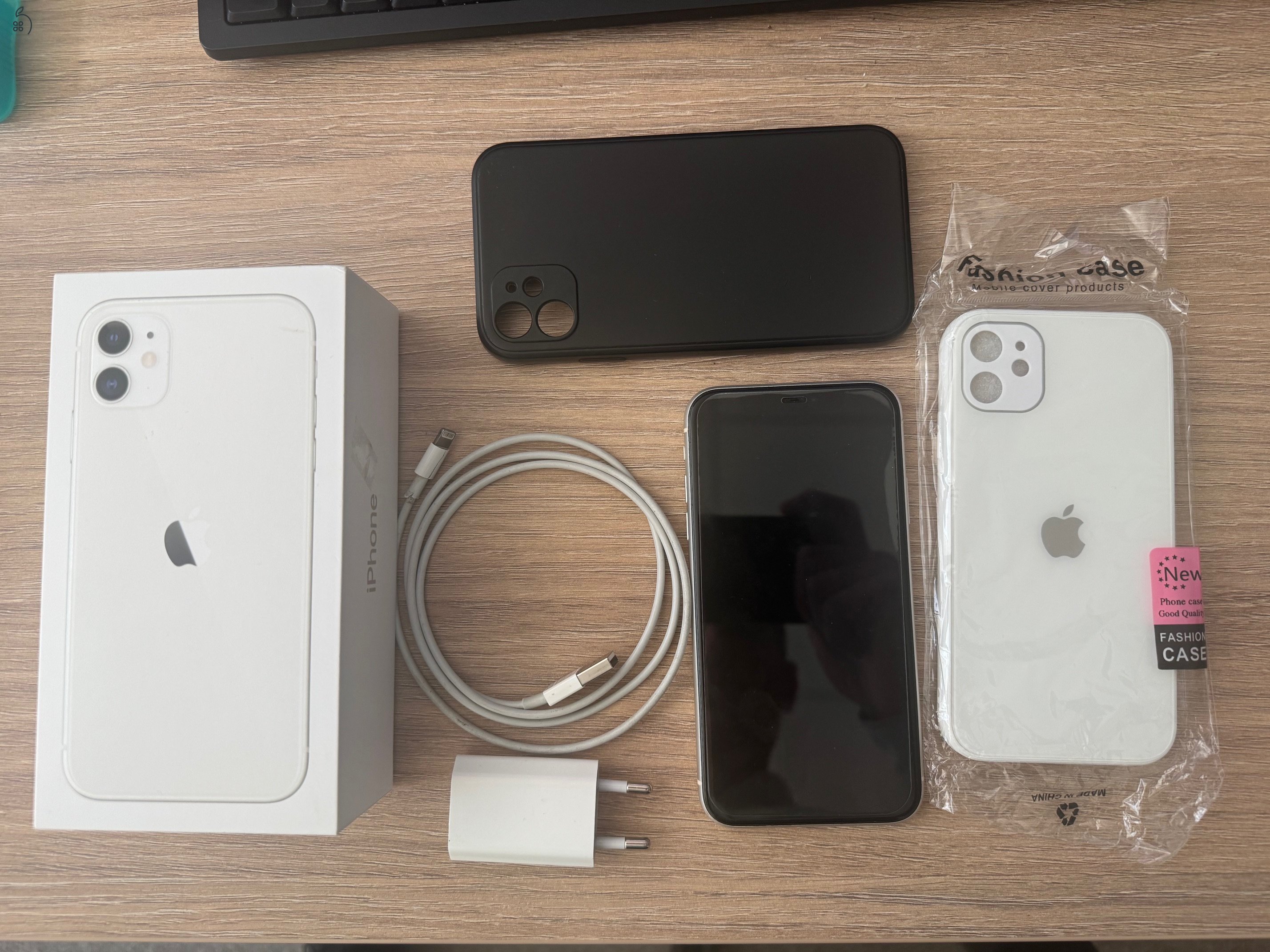 Eladó Iphone 11 128 GB