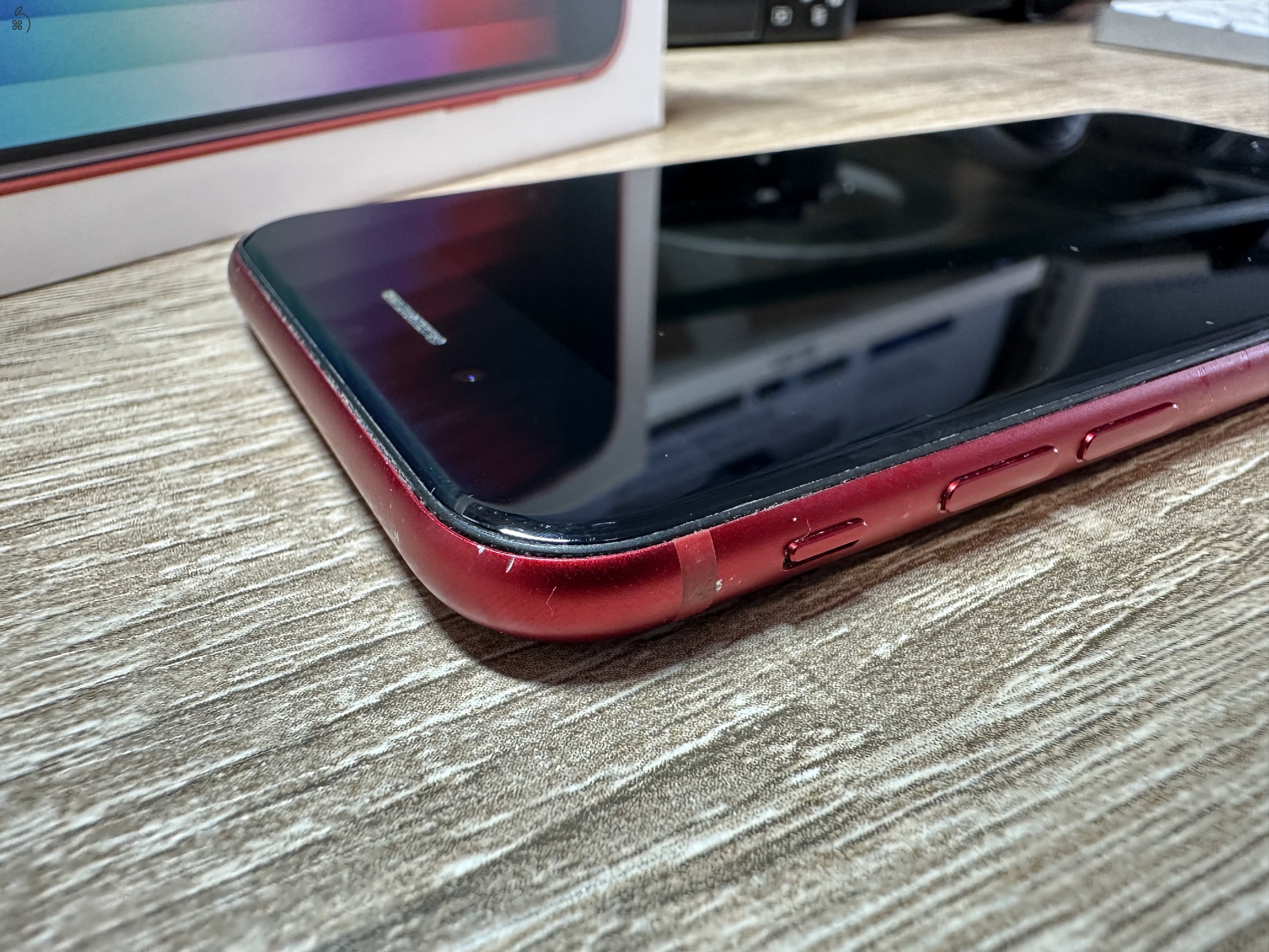 iPhone SE3 (2022) RED 64GB