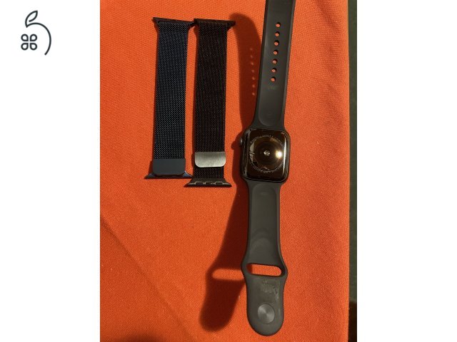Apple watch 5 + 2 szíjjal töltővel eladó